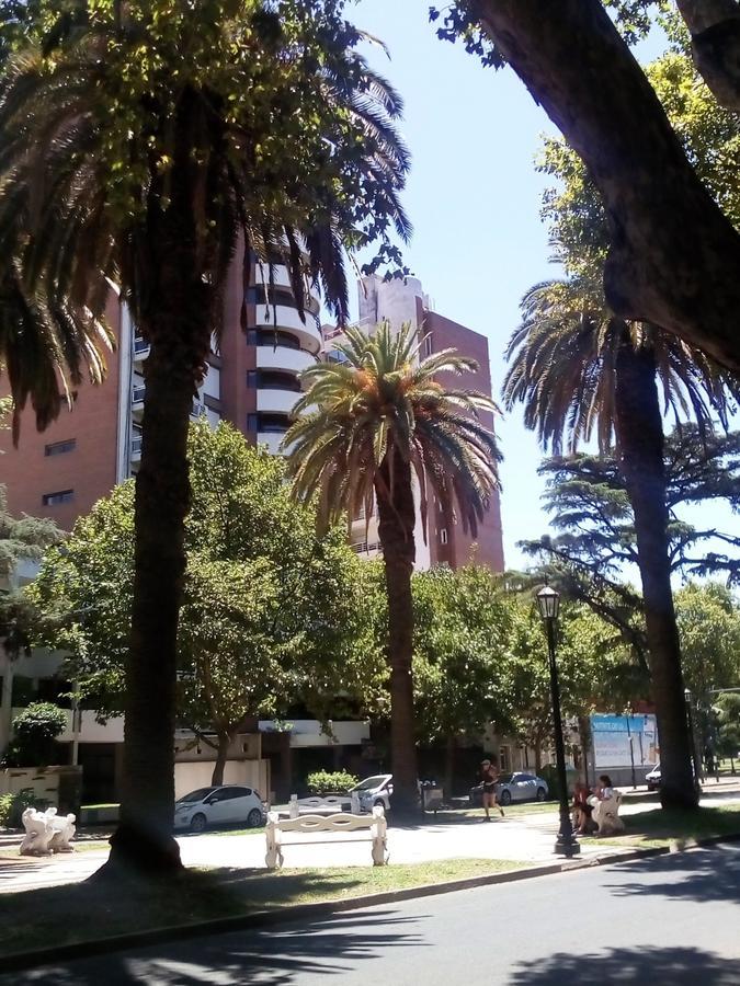 Oroño 1 *